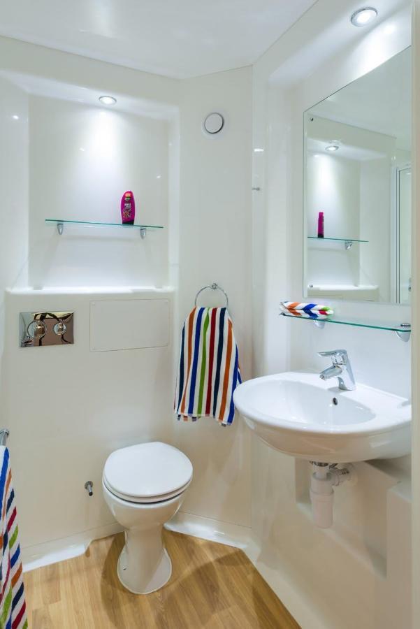 Zeni 3 Bed Apartment In Central เอ็กซิเตอร์ ภายนอก รูปภาพ